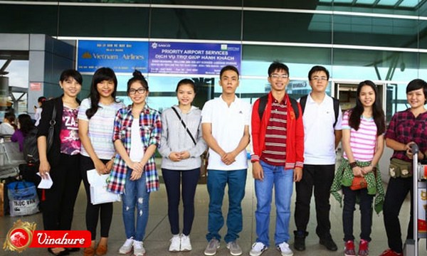 lam thu tuc xuat canh tai san bay