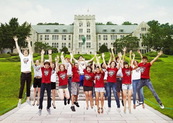 BẠN THÍCH DU HỌC Ở NƠI CÓ NHIỀU SINH VIÊN QUỐC TẾ HAY NHIỀU DU HỌC SINH VIỆT?